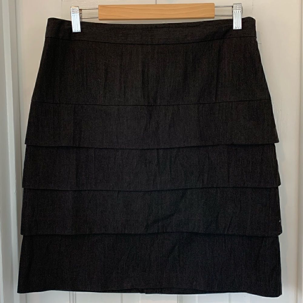 Larry Levine Stretch Layered Skirt Size 10 NWOT